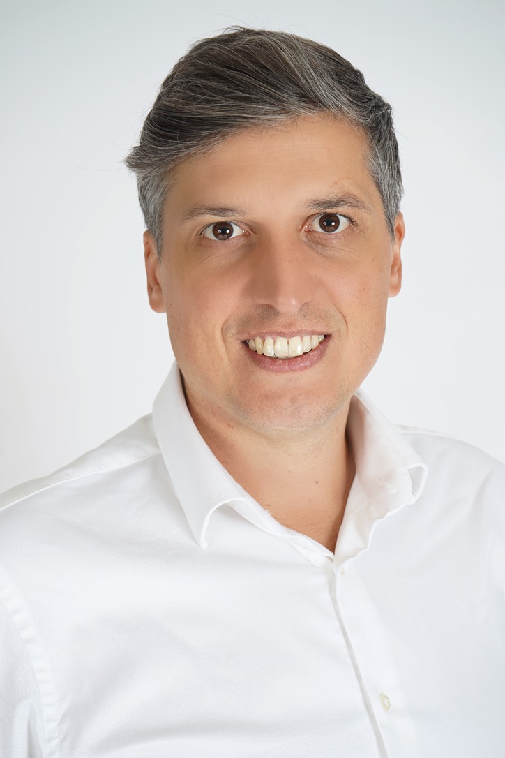 Retrato profesional de Juan Pablo Sada